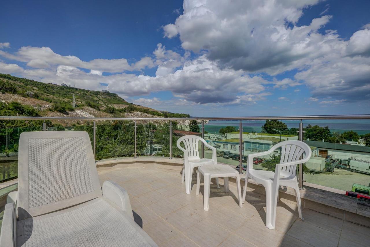 Saint George Hotel 1 Balchik Bagian luar foto