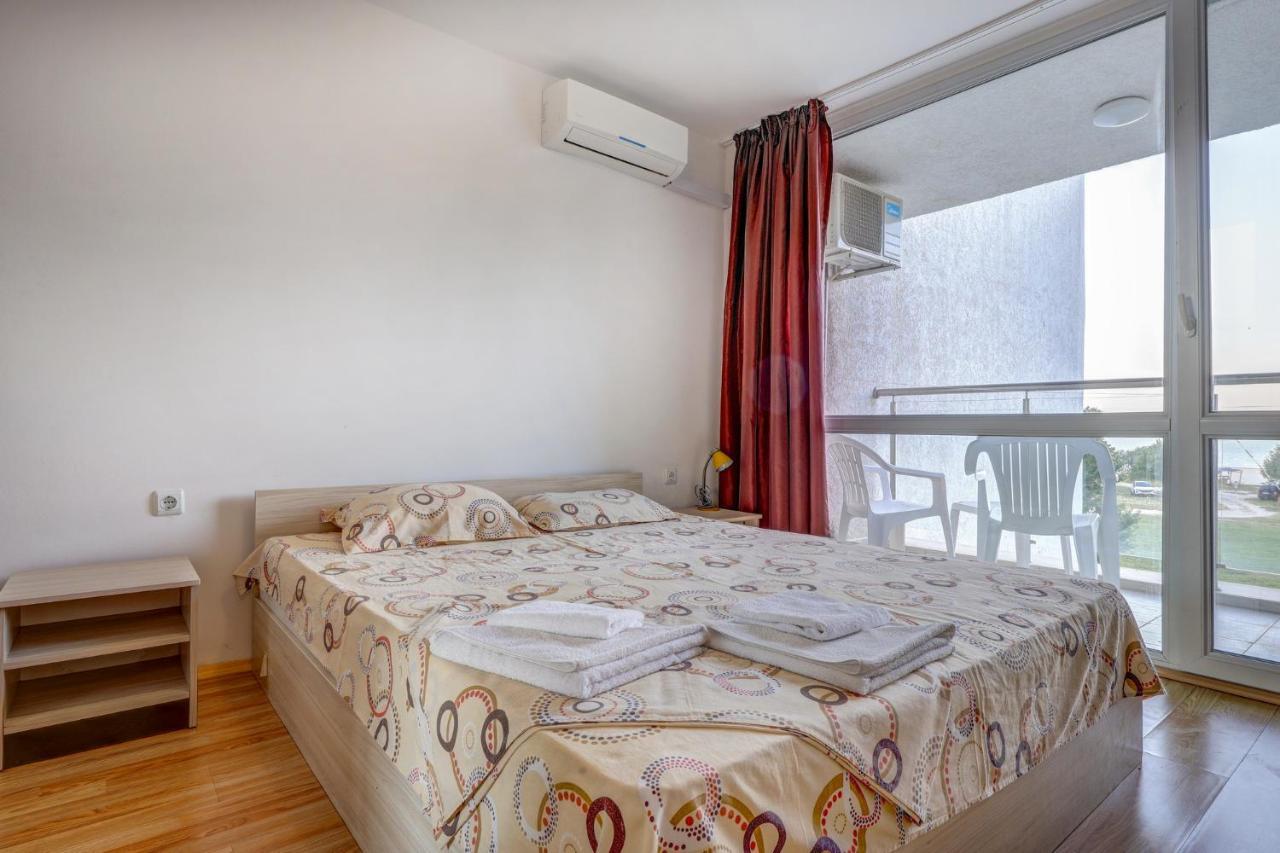 Saint George Hotel 1 Balchik Bagian luar foto