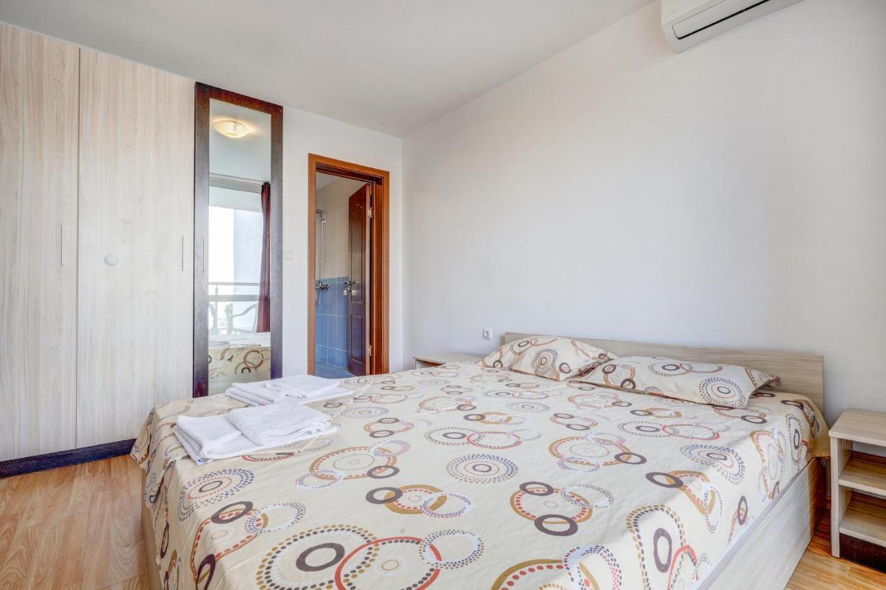 Saint George Hotel 1 Balchik Bagian luar foto
