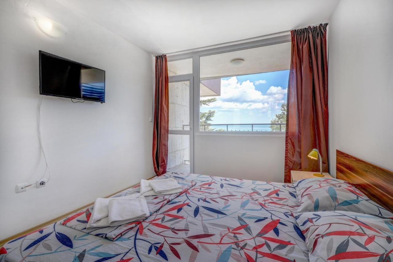 Saint George Hotel 1 Balchik Bagian luar foto