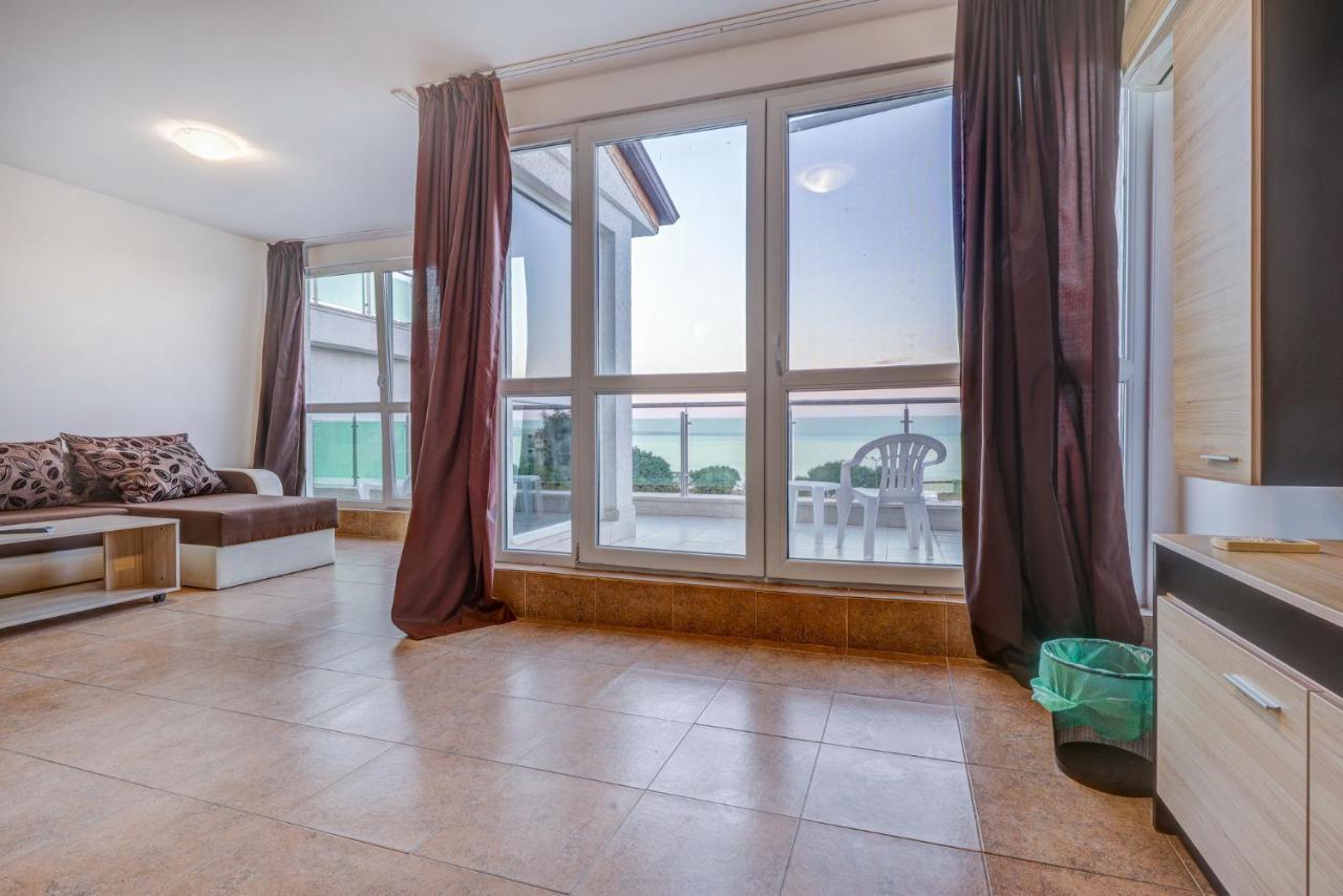 Saint George Hotel 1 Balchik Bagian luar foto